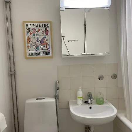 Keskusta Kaksio Tuomiokirkon Ja Yliopiston Laehellae Apartament *