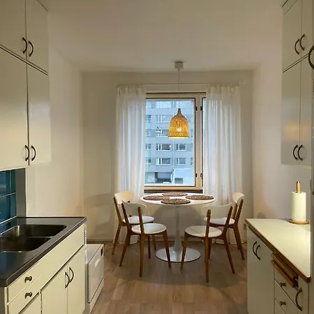 Keskusta Kaksio Tuomiokirkon Ja Yliopiston Laehellae Apartament