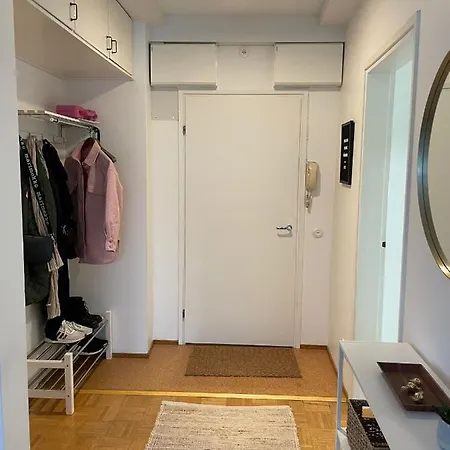 Keskusta Kaksio Tuomiokirkon Ja Yliopiston Laehellae Apartament